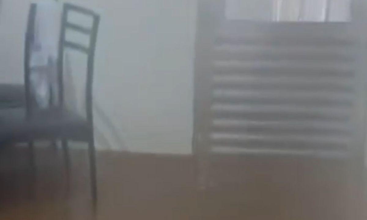 Mulher entra em desespero após ter casa alagada pela 2ª vez em 17 dias