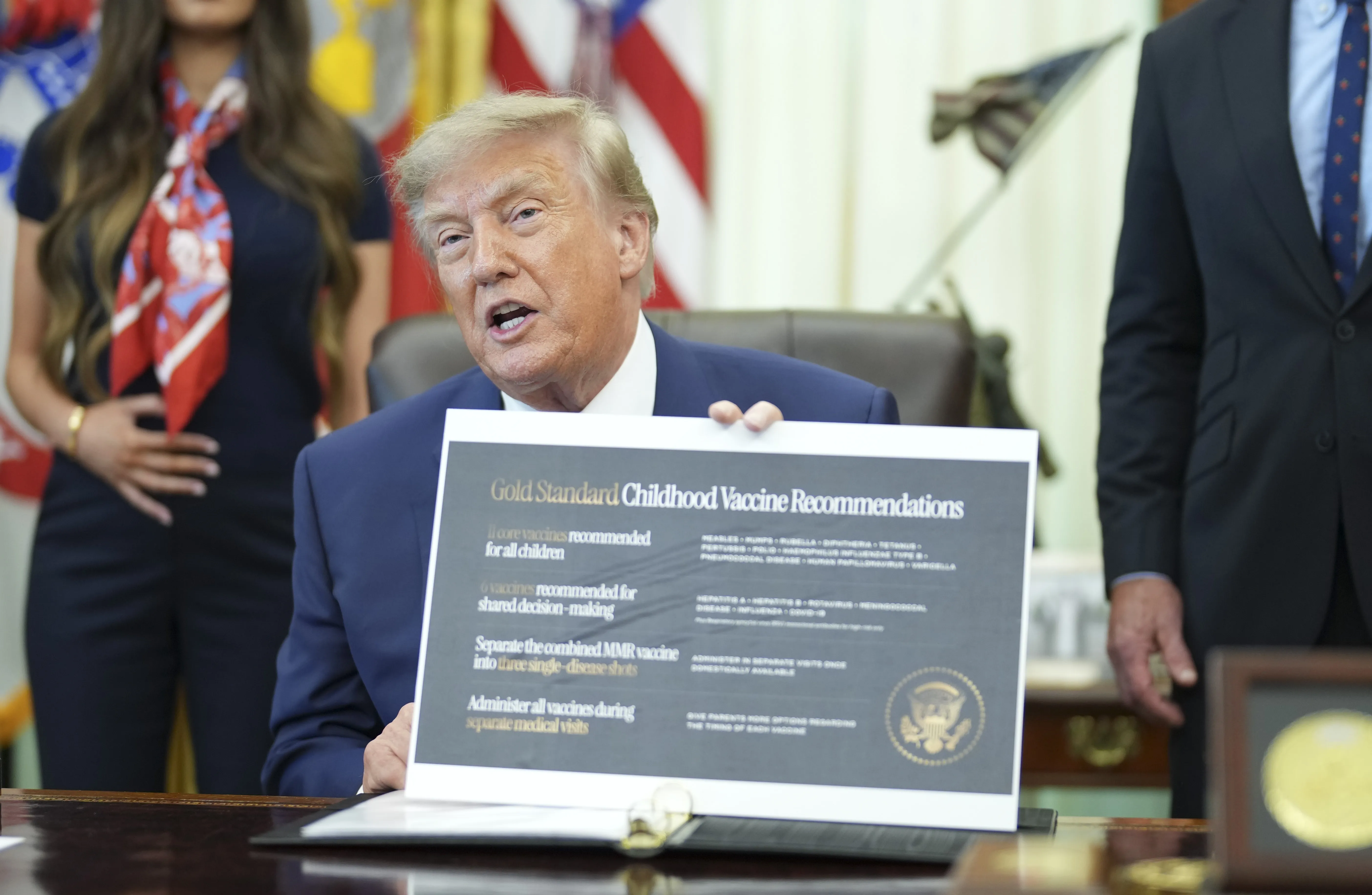 Ofensiva de Trump contra vacinas contradiz evidências científicas, diz OMS