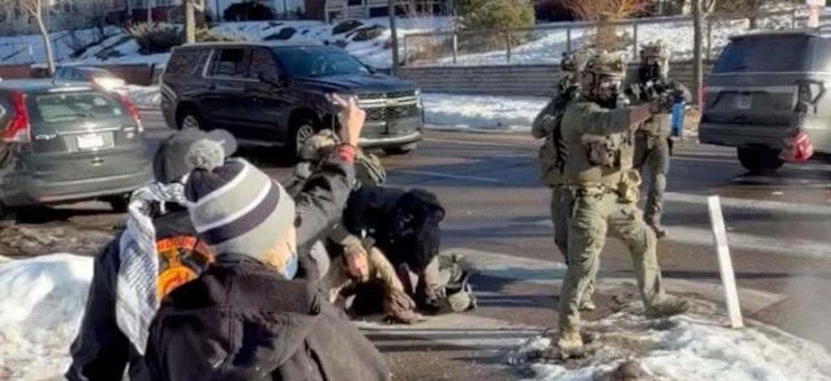 Novos vídeos mostram Alex Pretti em confronto com agentes federais dias antes de ser morto