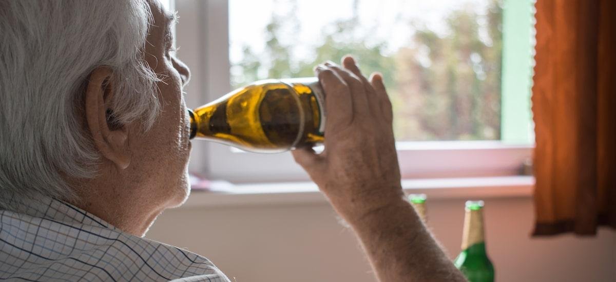 Epidemia silenciosa: dependência química entre idosos cresce e preocupa especialistas