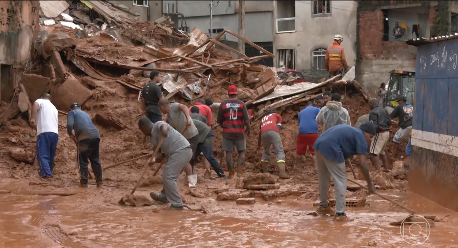 Governo anuncia compra de imóveis usados para desabrigados da Zona da Mata de MG e abertura de crédito para empresários | G1