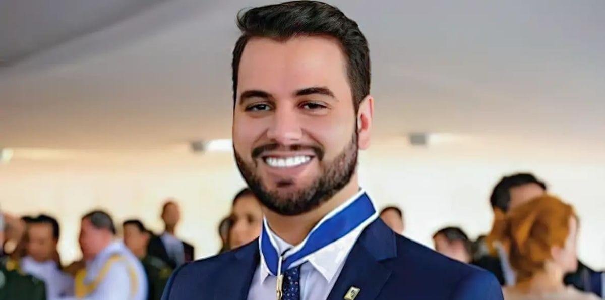 Ex-assessor de Bolsonaro, Filipe Martins é preso preventivamente pela PF