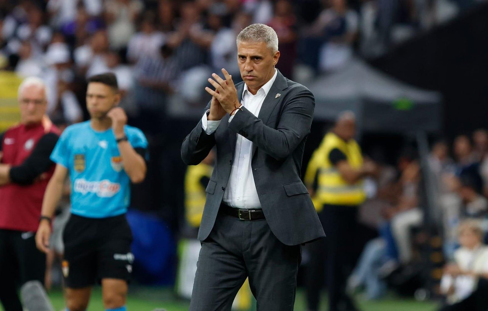 Crespo diz estar feliz com São Paulo, mas admite 'raiva' por ceder empate