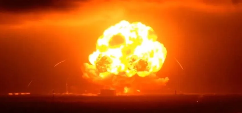 Foguete da Blue Origin explode em teste nos EUA