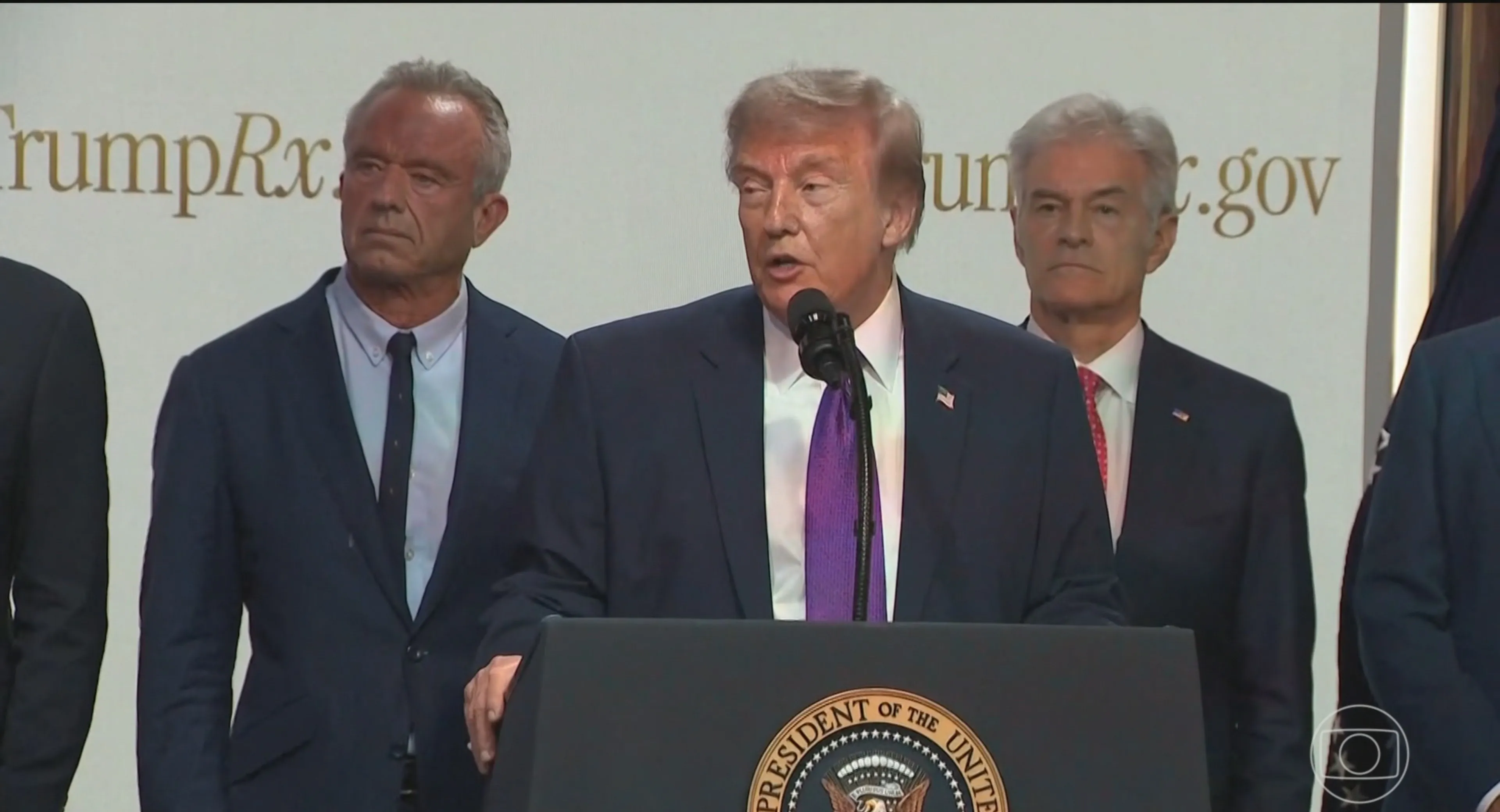 Donald Trump diz que suspendeu ofensiva contra o Irã a pedido de aliados no Oriente Médio