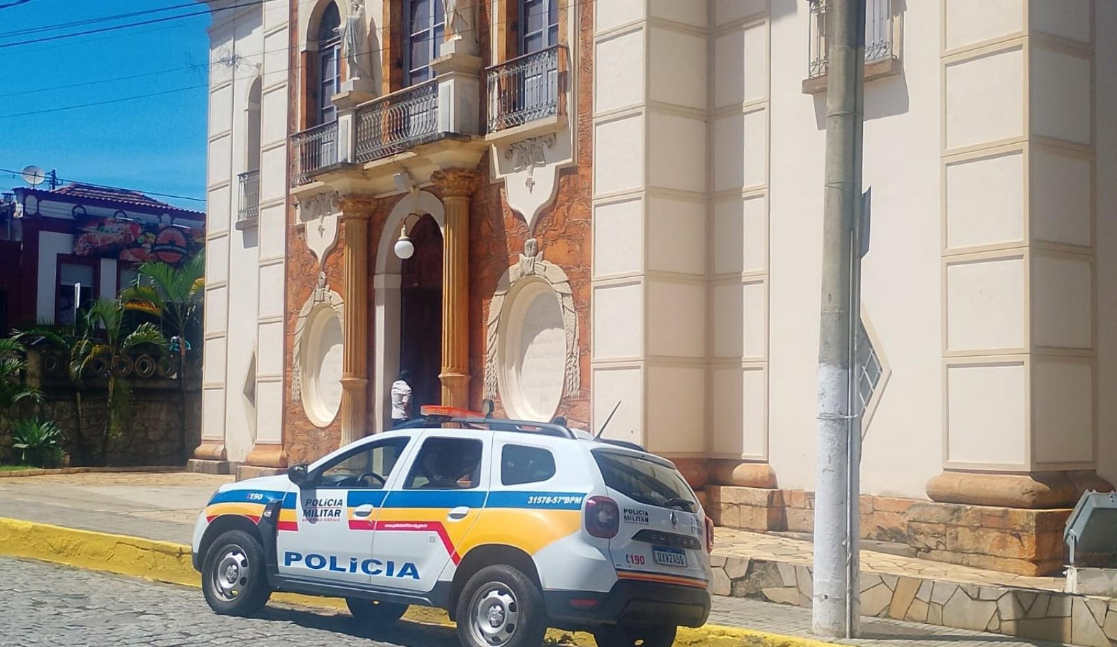 Suspeito de atirar em mulher durante velório da mãe é preso em MG | G1