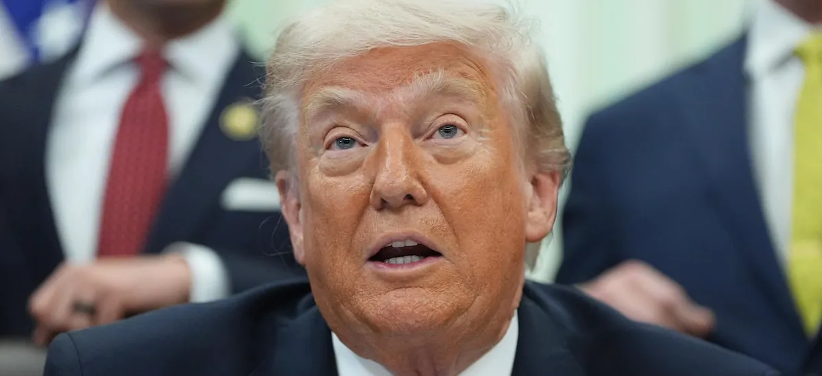 Trump afirma que guerra com o Irã foi ‘encerrada’ antes da obrigação da aprovação do Congresso