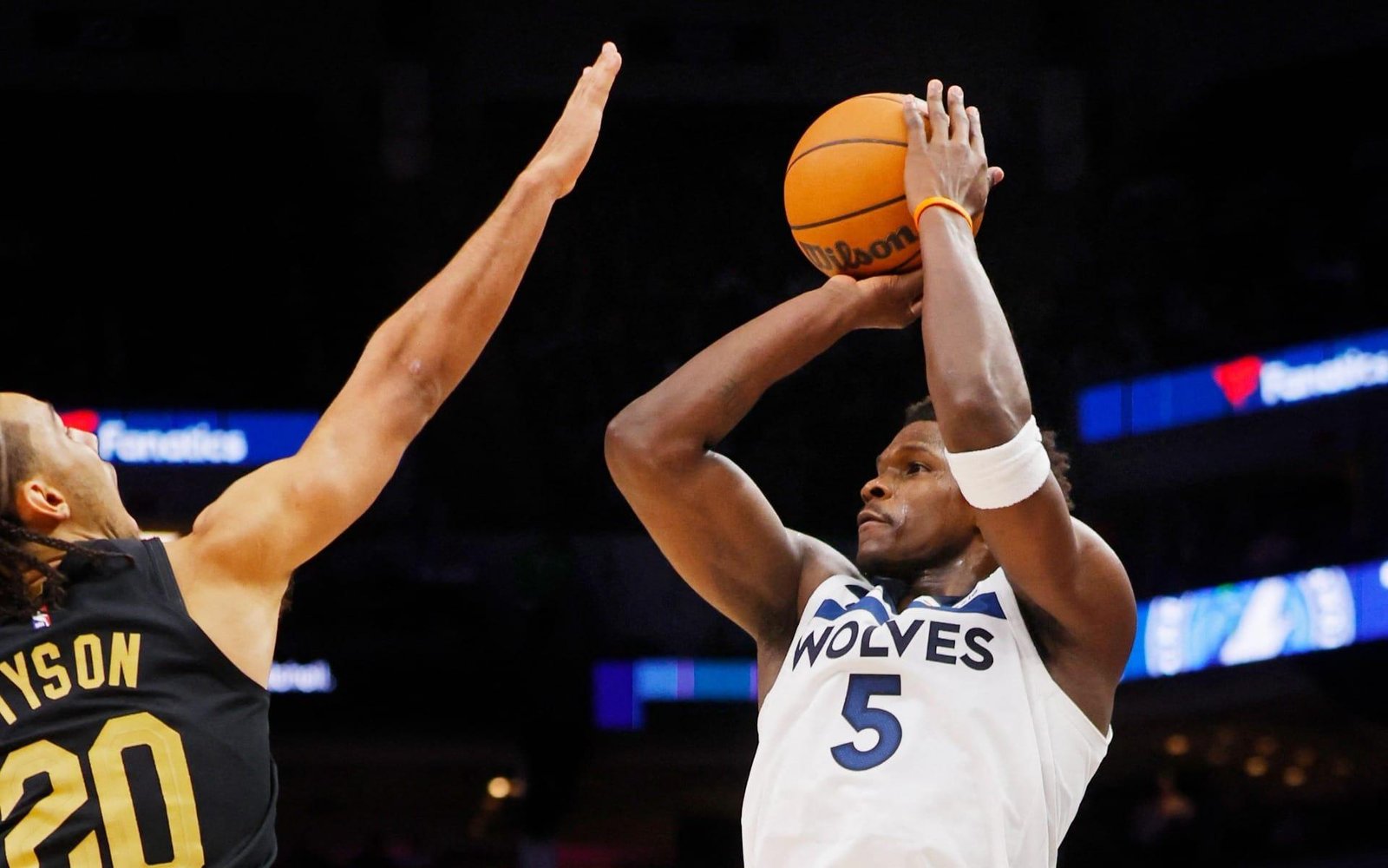 Anthony Edwards atinge 10 mil pontos e entra para grupo seleto da NBA