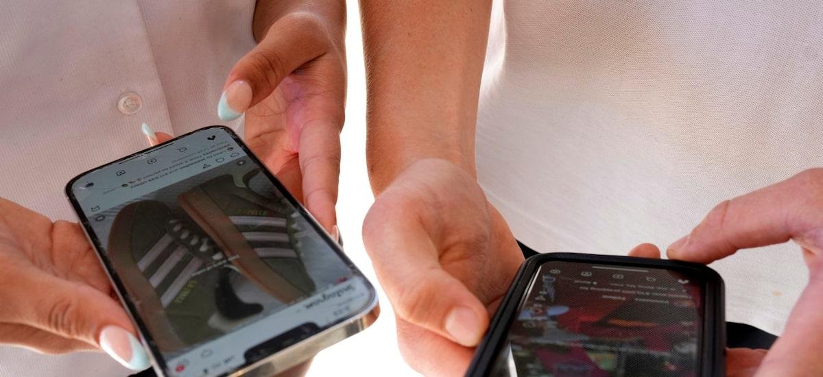 UE apoia projeto francês de proibir redes sociais para menores de 15 anos