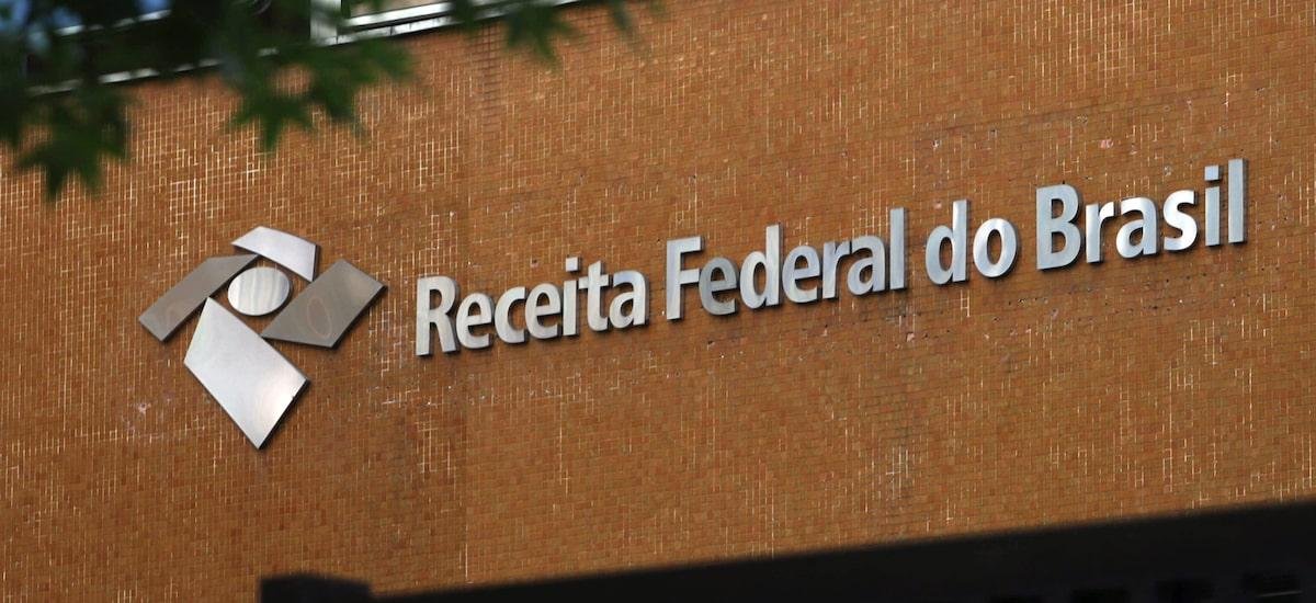 Receita Federal volta a desmentir cobrança de imposto sobre Pix e suposta multa de 150%
