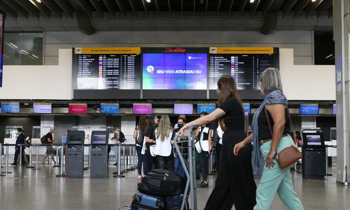 Ataque ao Irã faz voos a caminho da região retornarem a Guarulhos