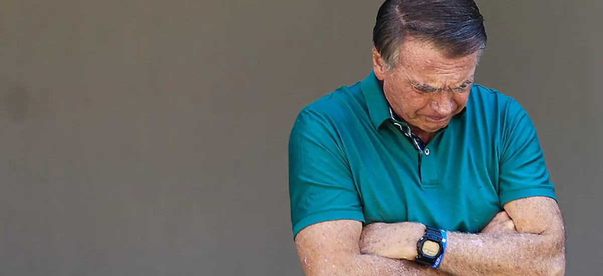 Médicos de Bolsonaro alertam para risco de morte após pneumonia mais grave que ex-presidente já teve