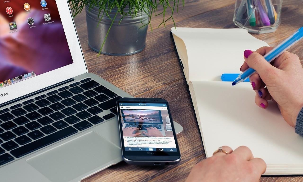 Curso de IA capacita mais de 120 professores de Cubatão | G1