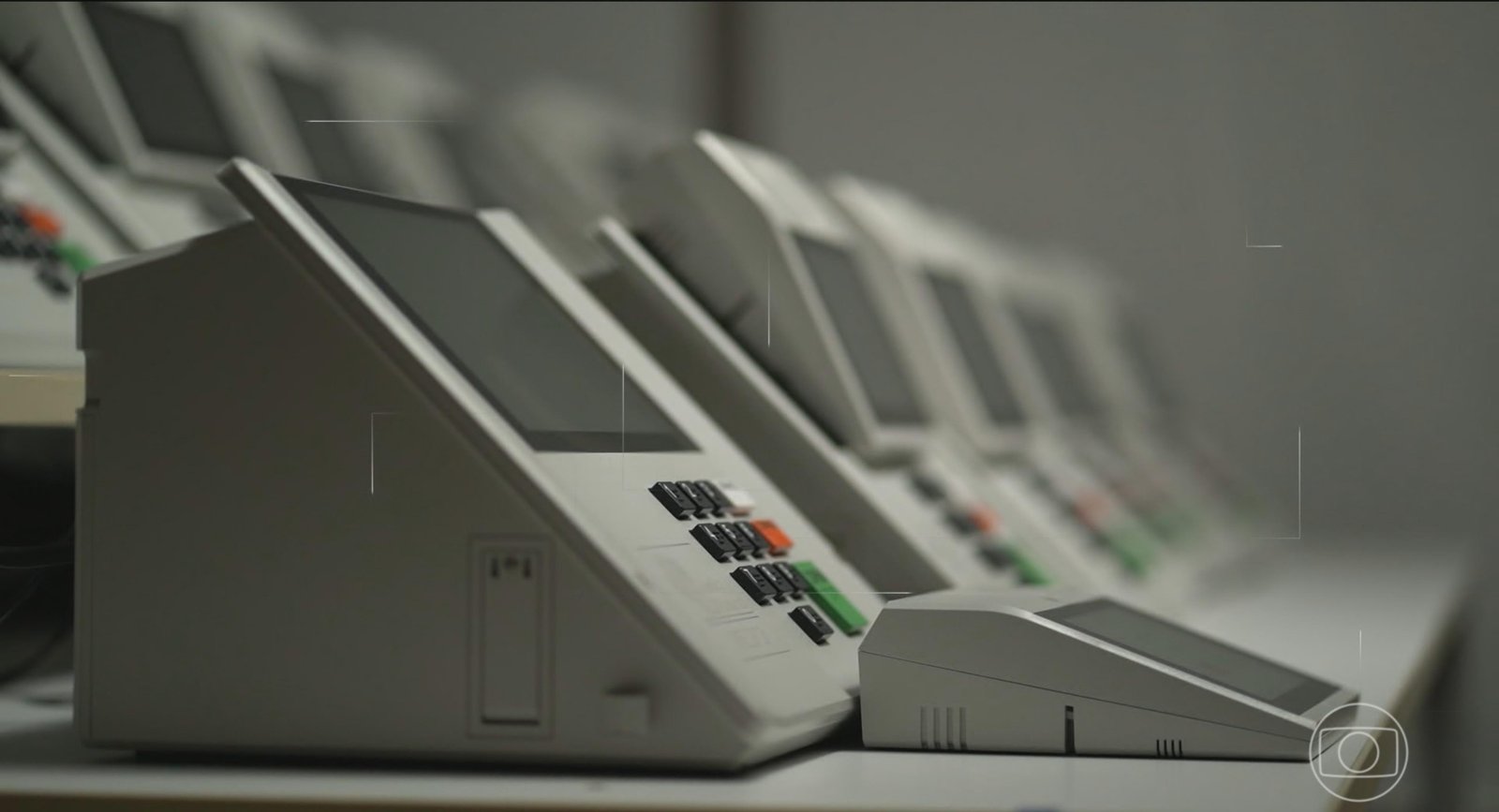 Tribunal Superior Eleitoral aprova regras para uso de inteligência artificial na propaganda eleitoral de 2026 | G1