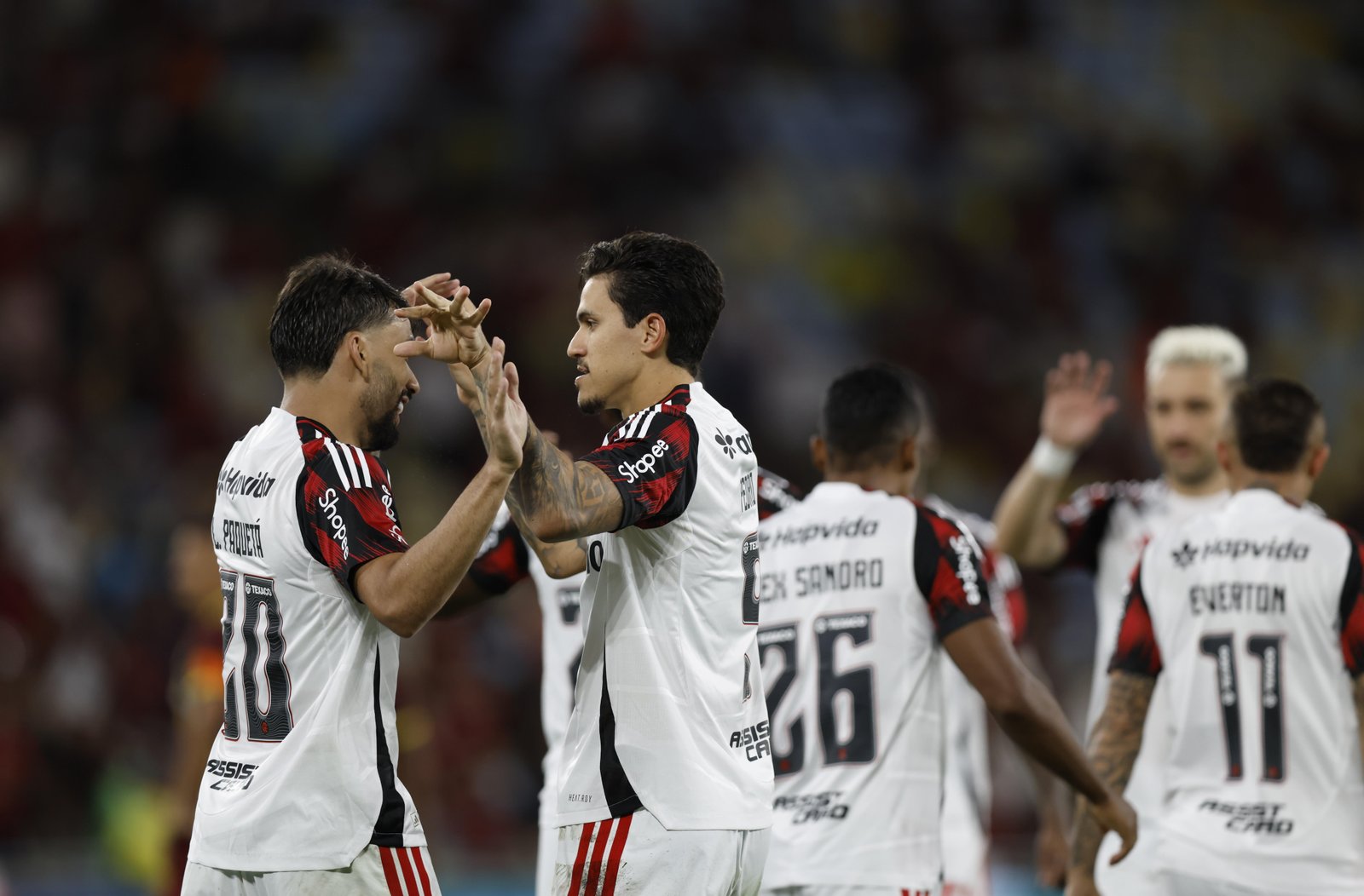 Análise: goleada não faz Flamengo escapar de protestos, e é ofuscada por demissão que agita semana decisiva