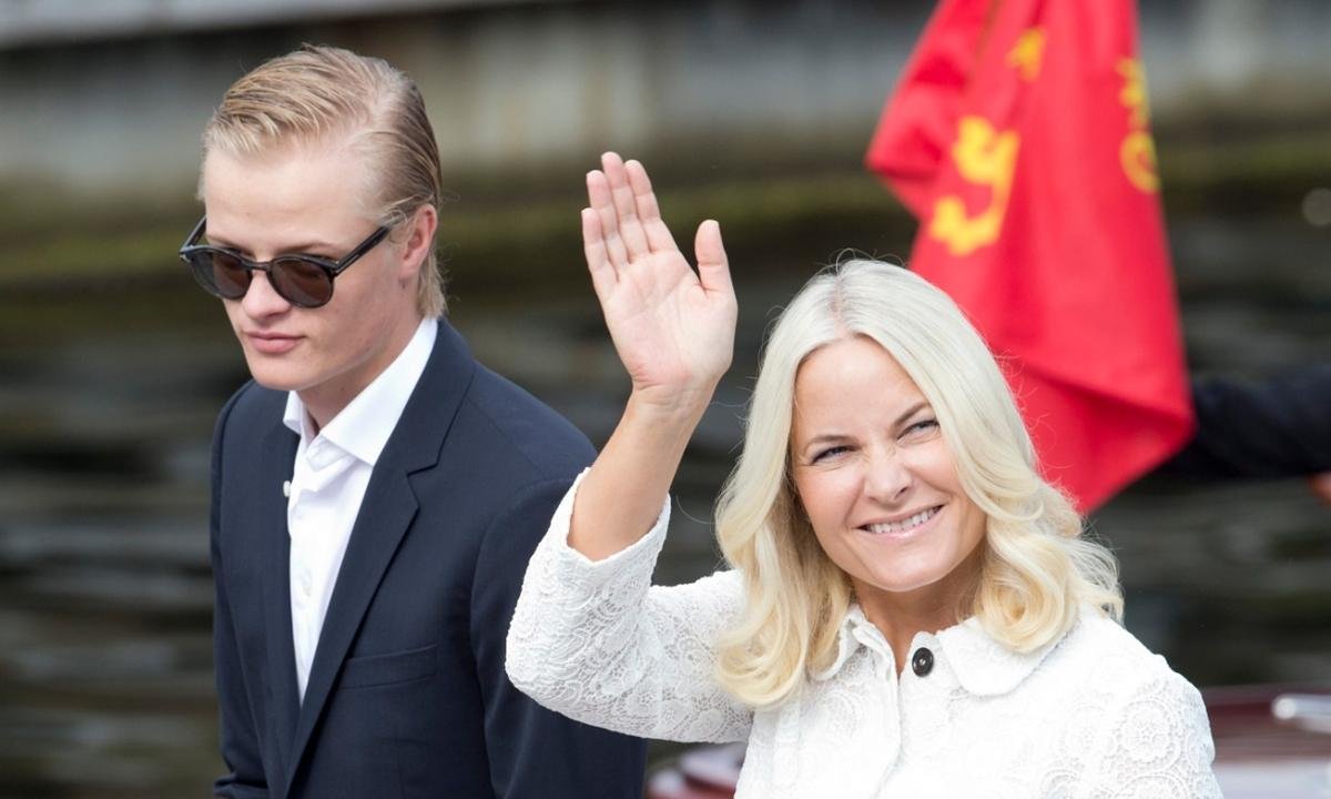 Herdeira da Noruega é ligada ao caso Epstein em meio à prisão do filho – Metrópoles