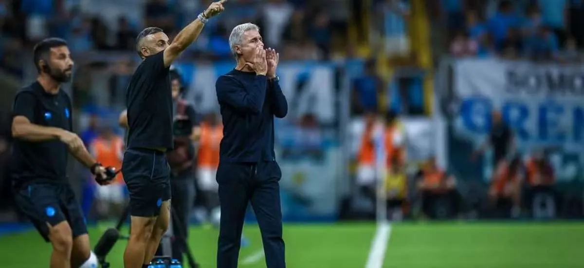 Homem é preso no RJ suspeito de se passar por técnico do Grêmio para dar golpes em jogadores