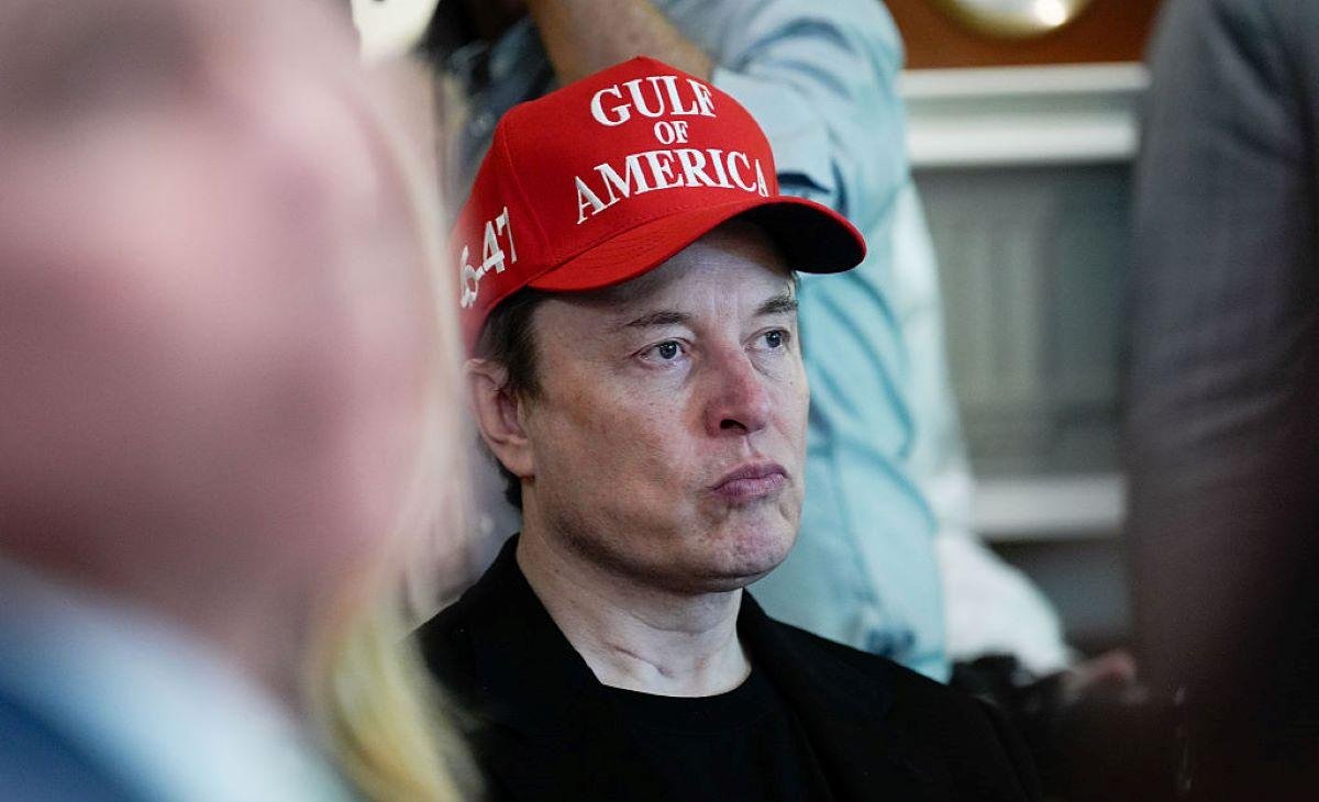 Novo e-mail contradiz Musk e aponta possível visita à ilha de Epstein