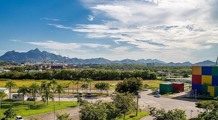 UFRJ recebe o Mérito Ensino Superior no Prêmio Jovem Cientista