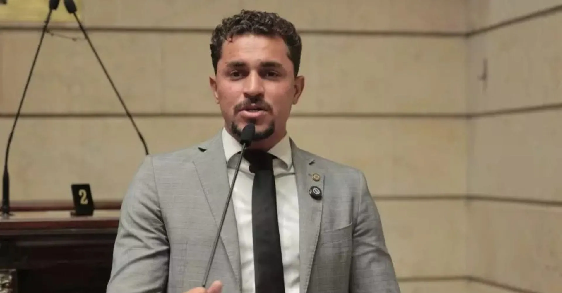 Justiça revoga prisão do vereador Salvino Oliveira no Rio