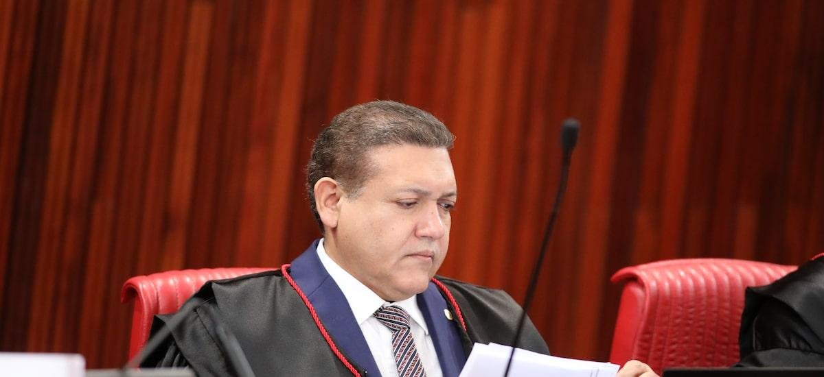 TSE decide nesta segunda sobre propaganda eleitoral na internet e outras regras para 2026