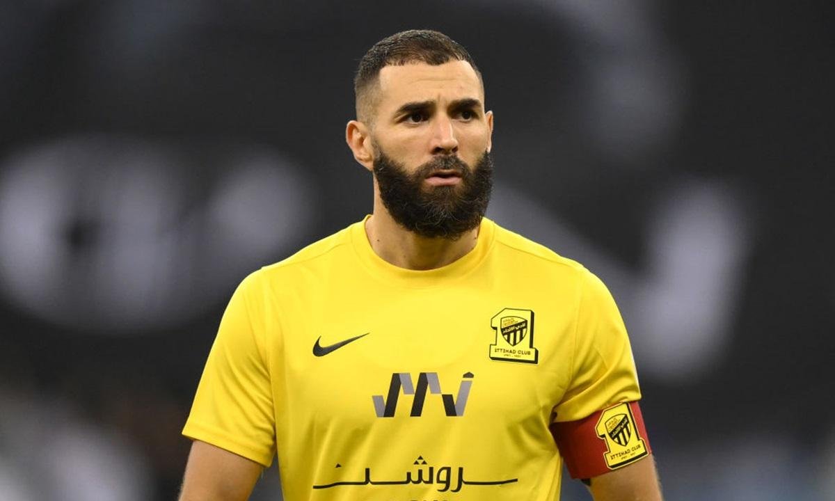 Insatisfeito no Al-Ittihad, Benzema encaminha acerto com Al-Hilal