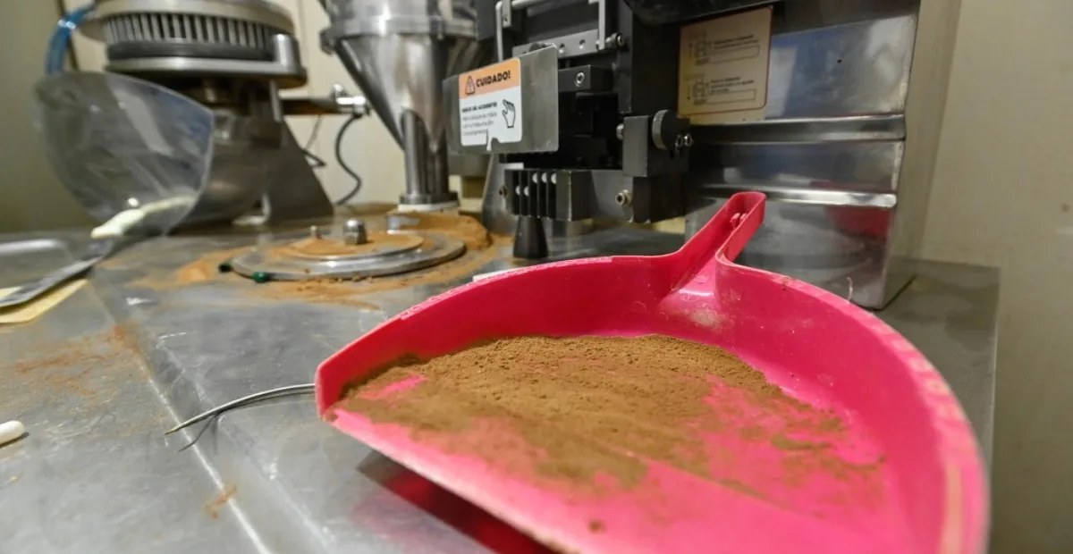 Farmácia clandestina é suspeita de vender remédios ilegais pela web | G1