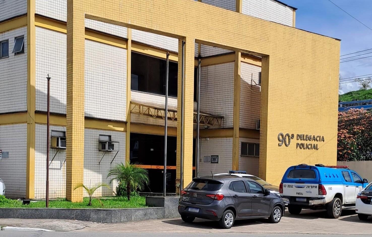 Jovem e adolescente são baleados em Barra Mansa | G1