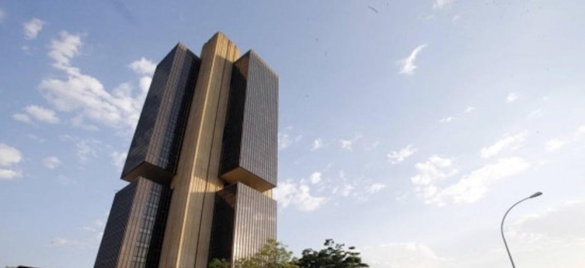 Brasil fecha 2025 com déficit de US$ 68,8 bi nas contas externas, pior resultado em 11 anos