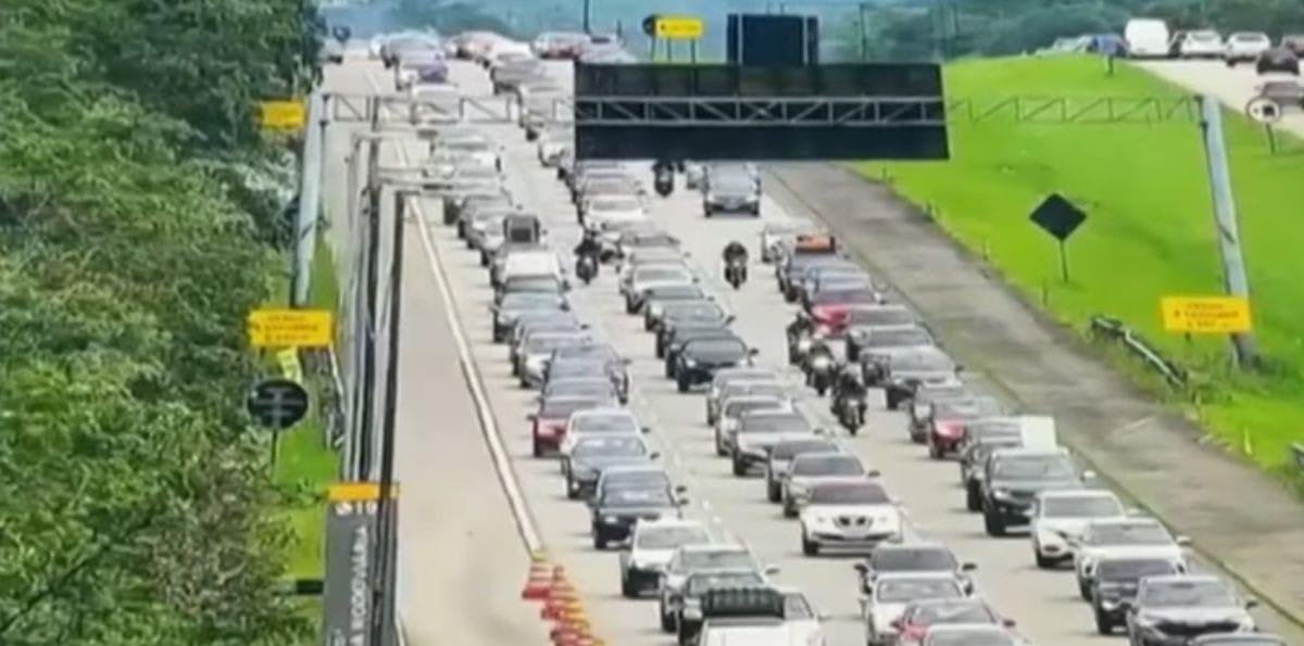 7,9 milhões de turistas devem passar pelo Litoral Norte de SP até fevereiro