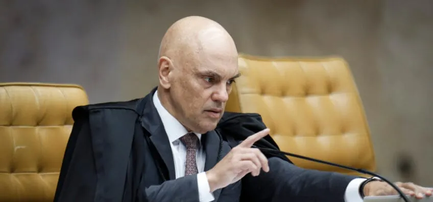 Moraes manda pautar ação penal contra Eduardo Bolsonaro