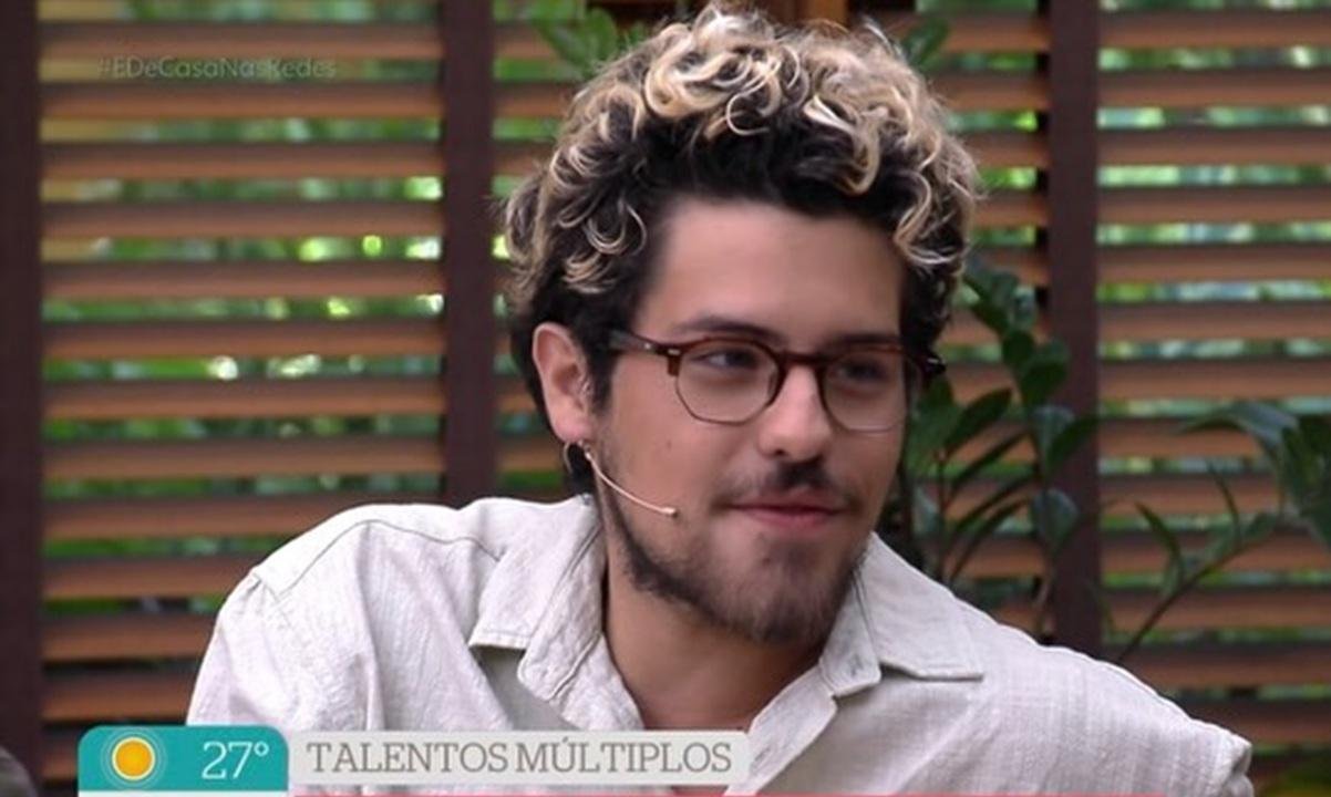 É de Casa comete gafe ao confundir Paulo Mendes com outro dublador