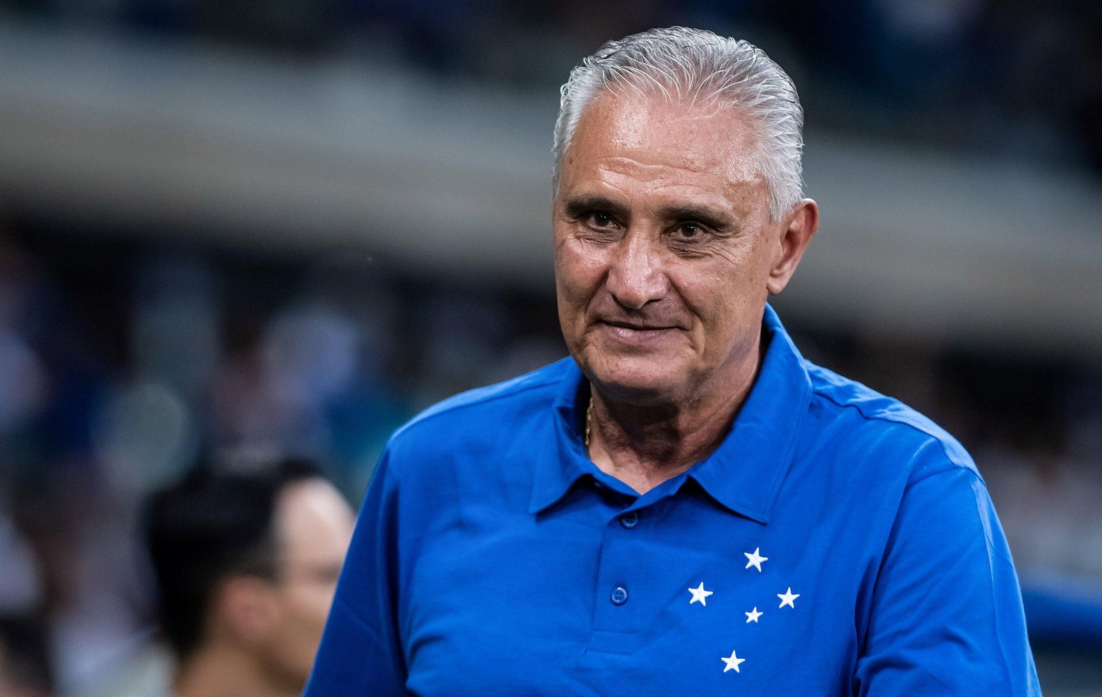 Torcedores do Cruzeiro pedem demissão de Tite após goleada; confira