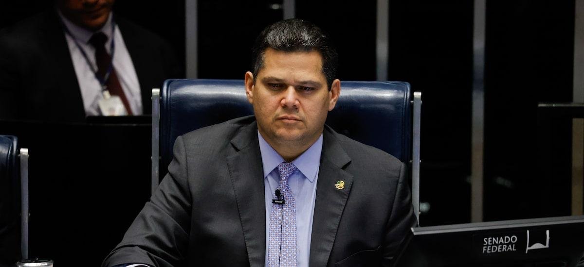 Alcolumbre prometeu a entidades patronais debate sobre escala 6x1, diz senador Rogério Carvalho