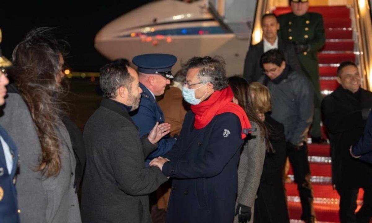 Petro desembarca nos EUA e diz esperar acordo “pela vida” com Trump