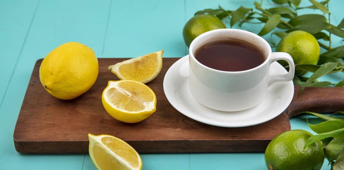 Café com limão é trend no TikTok: faz bem ou traz riscos à saúde?