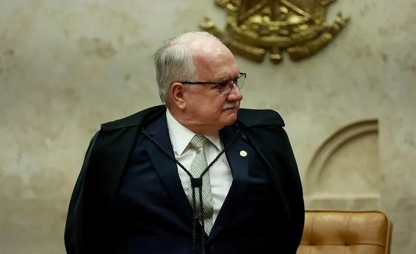 Manifestação sobre celular de Vorcaro será mais um teste para Fachin, que tenta evitar 'tumulto' em julgamento de Moraes