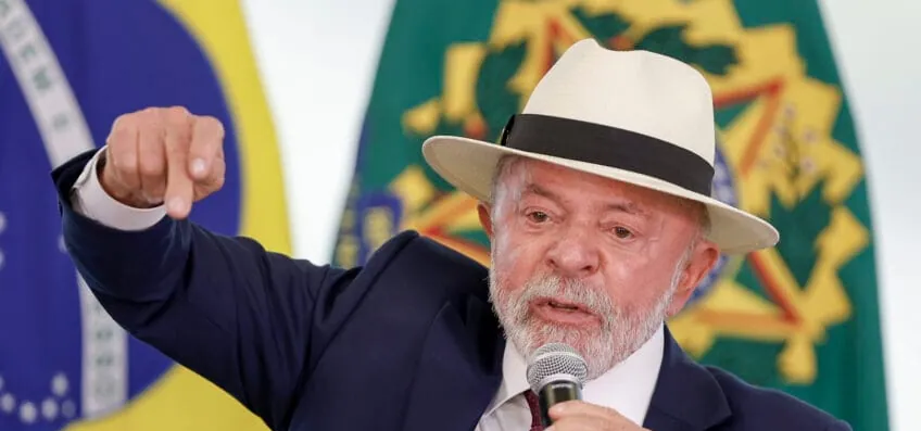 Lula prorroga redução de tributos sobre combustíveis