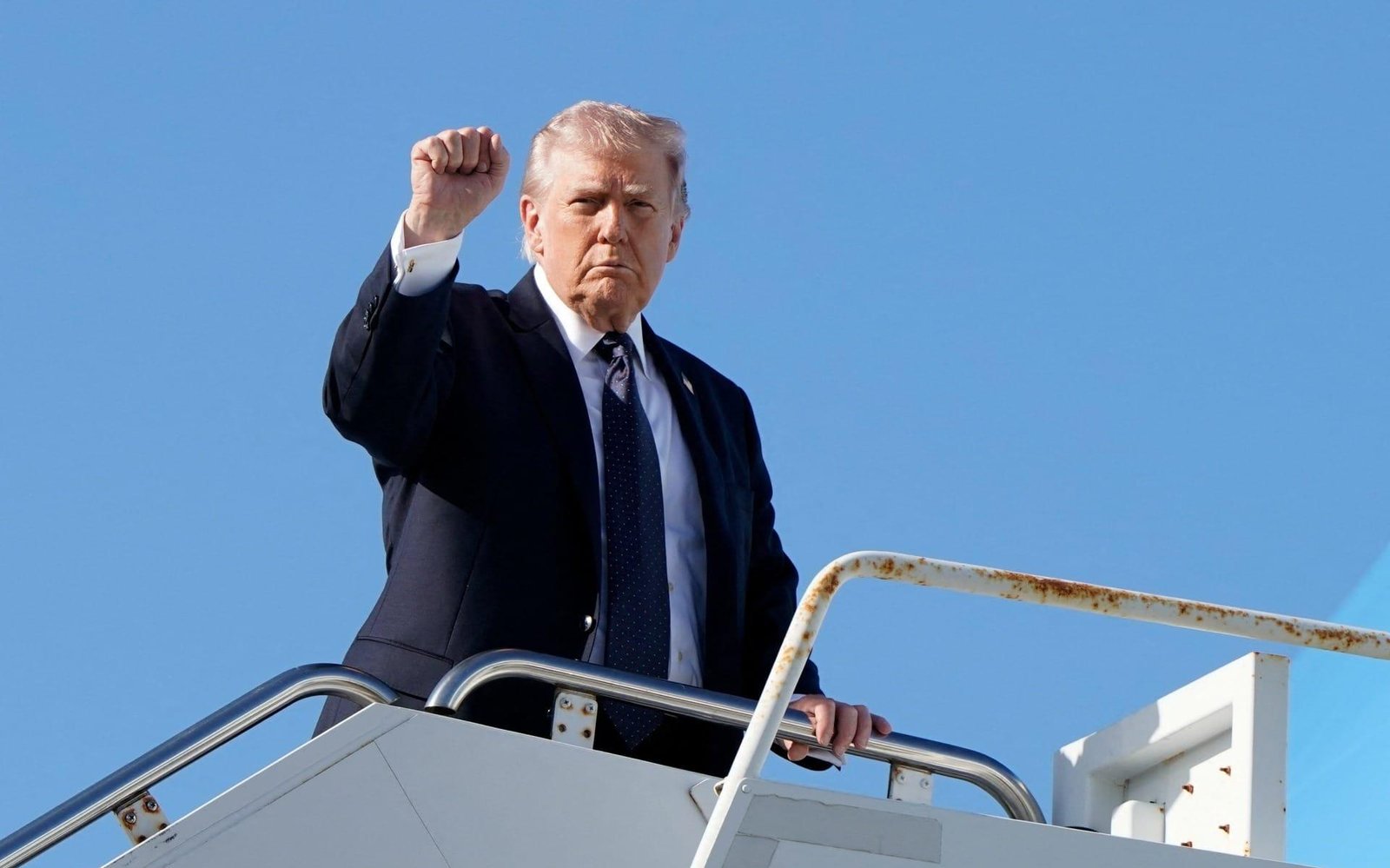 Escalada no Oriente Médio pressiona petróleo, juros e mercados globais