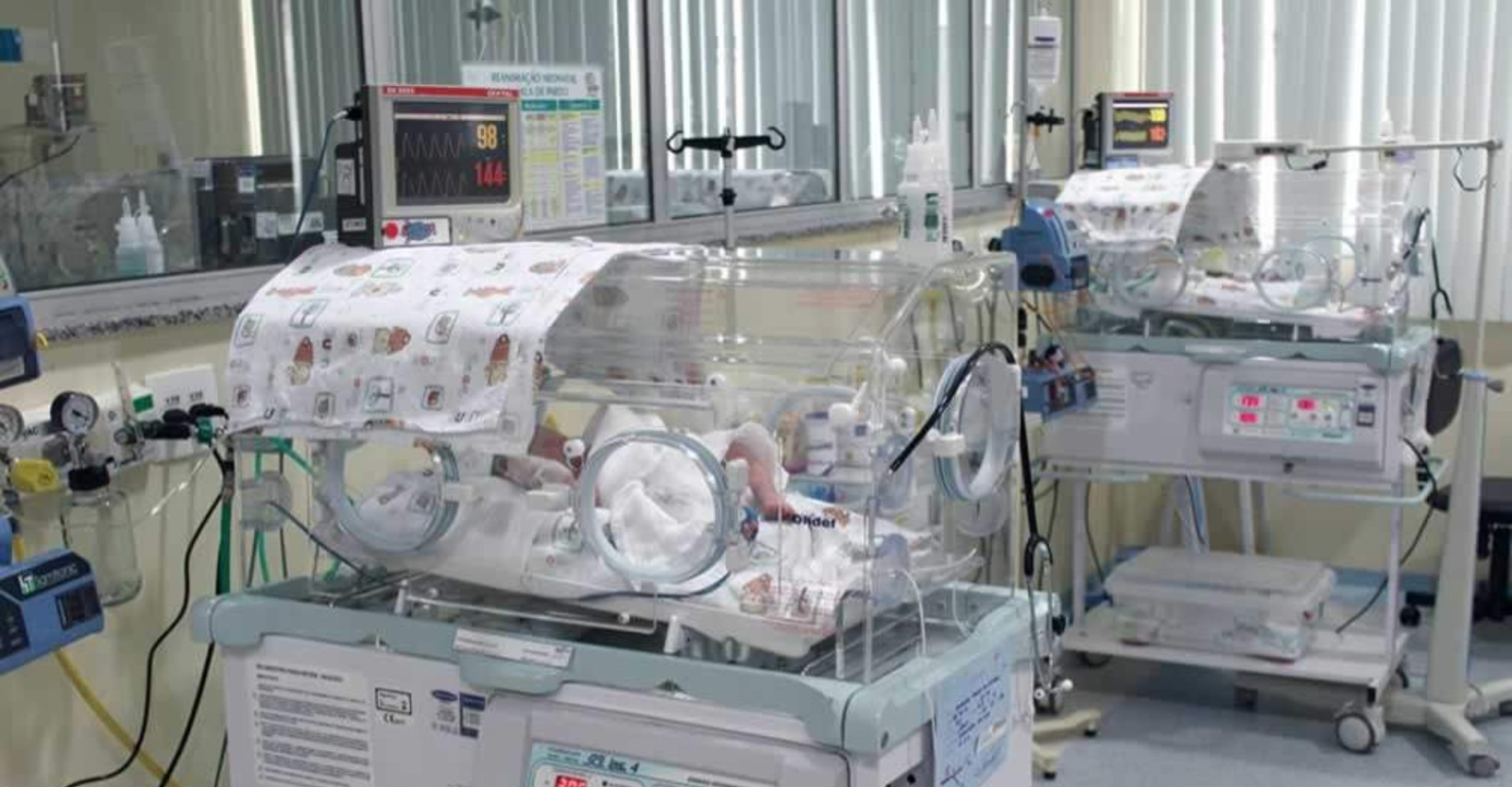 Funcionária é apontada como responsável por queda de bebê em hospital | G1