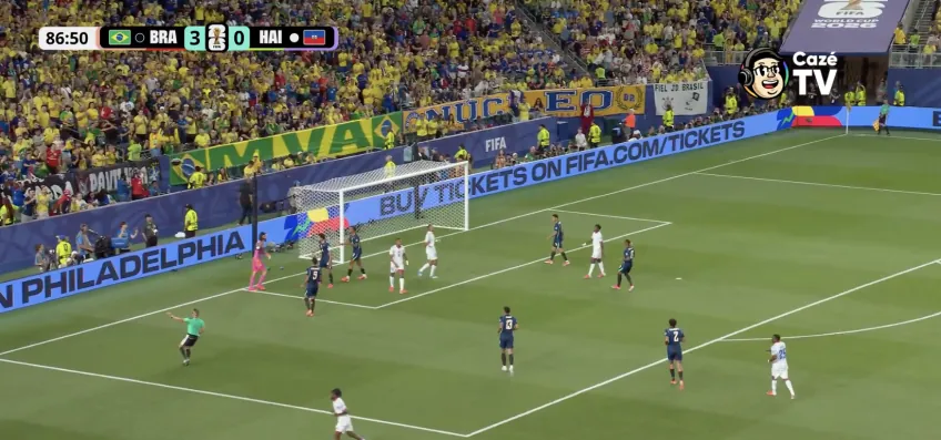 Políticos comemoram 1ª vitória da seleção brasileira na Copa
