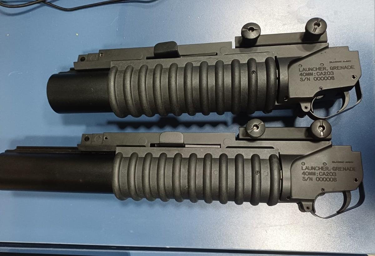 Proibidos no Brasil, lançadores de granada são apreendidos na Dutra pela Polícia Civil do Rio