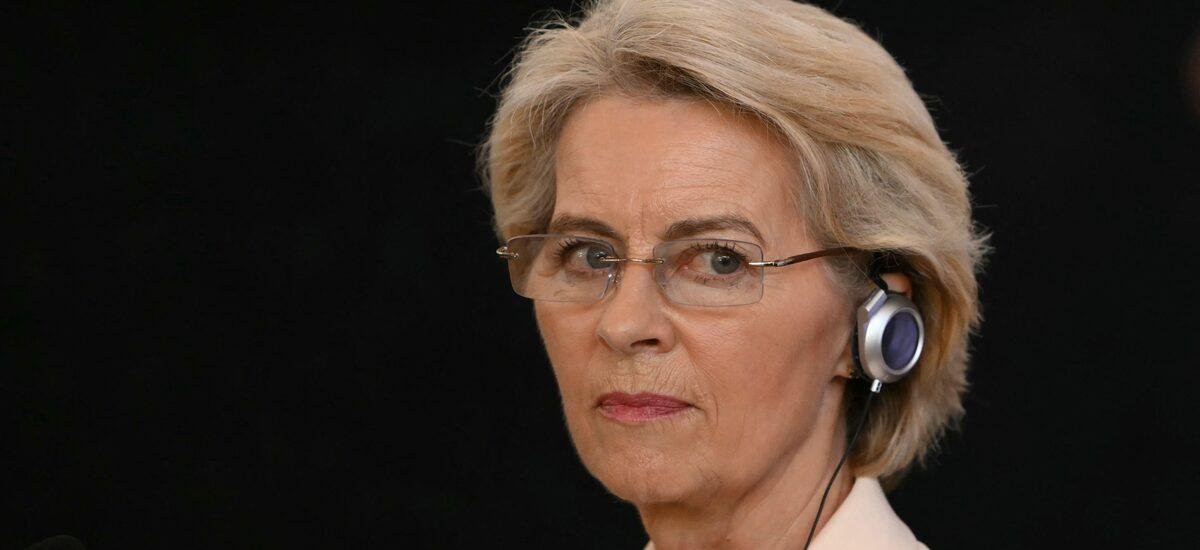 Tarifas de Trump vão contra interesses comerciais da União Europeia e dos EUA, diz Von der Leyen