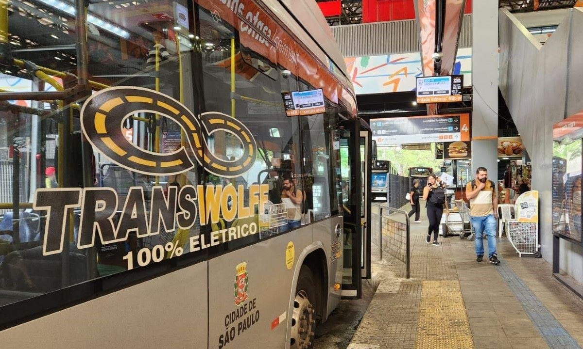 Transwolff: PMs são presos por escolta a dono de viação ligada ao PCC