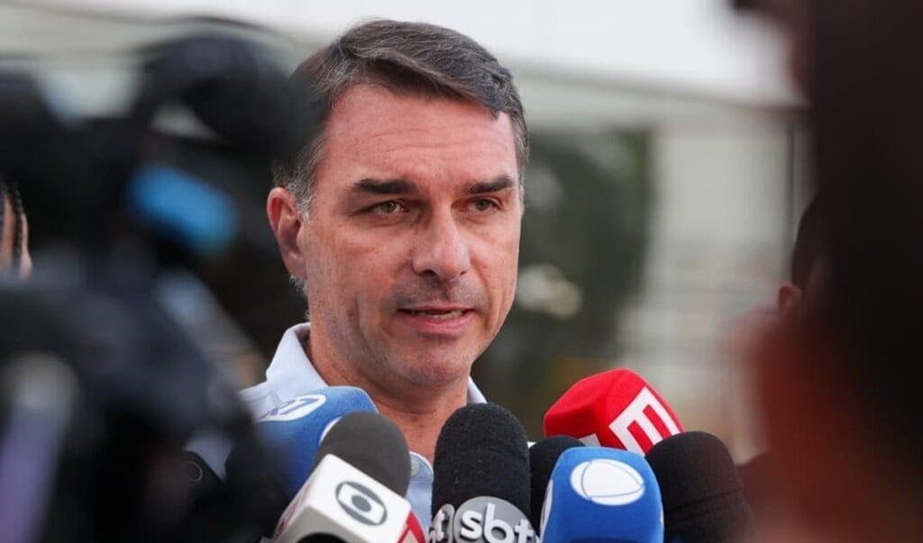 Bolsonaro passará por fisioterapia e cuidados contra trombose após cirurgia