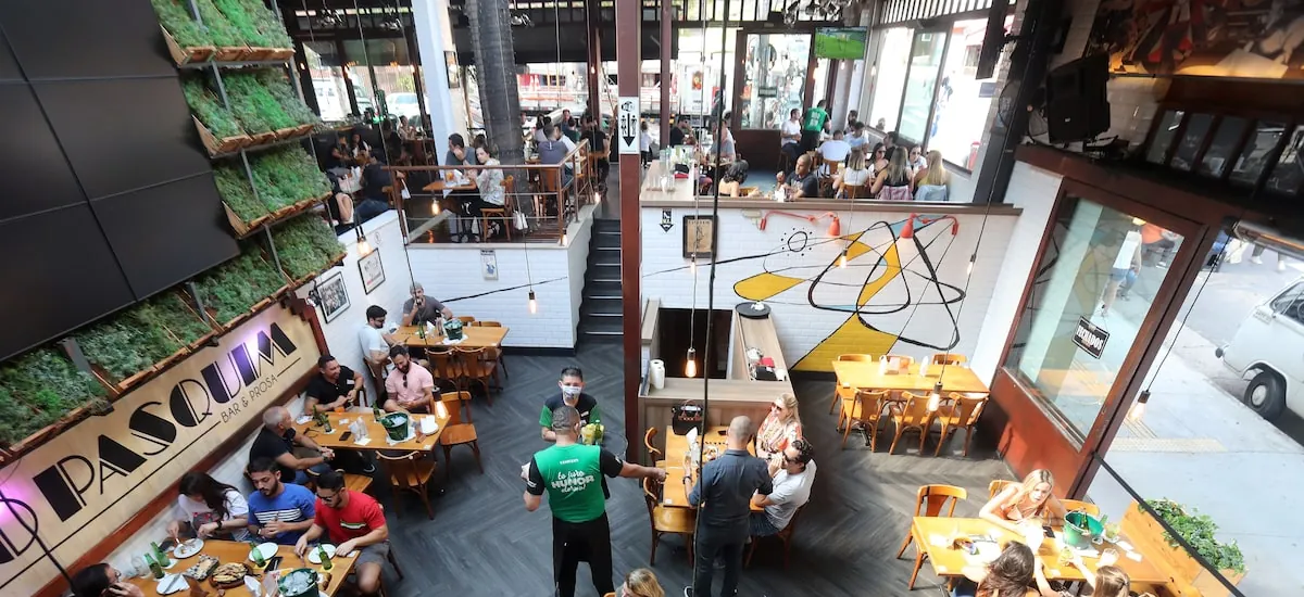 Volume de serviços prestados avança 0,3% em janeiro e iguala patamar recorde