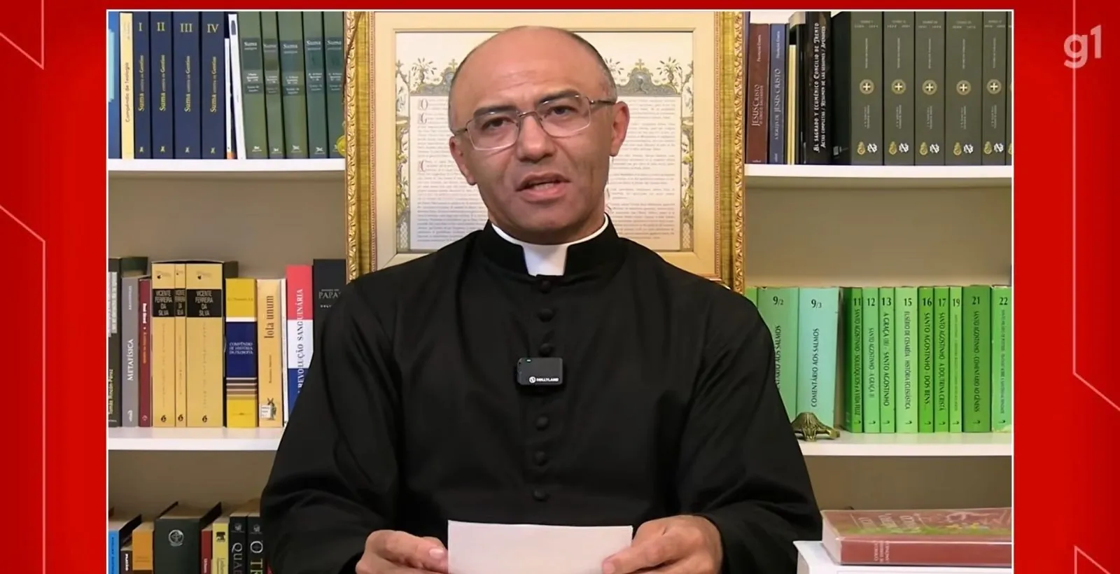 Padre de costas, missa em latim: como é a celebração defendida por grupo de igreja excomungada no DF