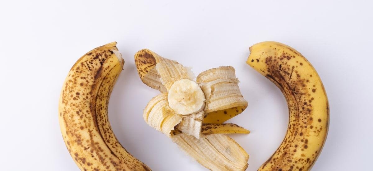 Manchas pretas na banana: sinal de perigo ou doçura extra?