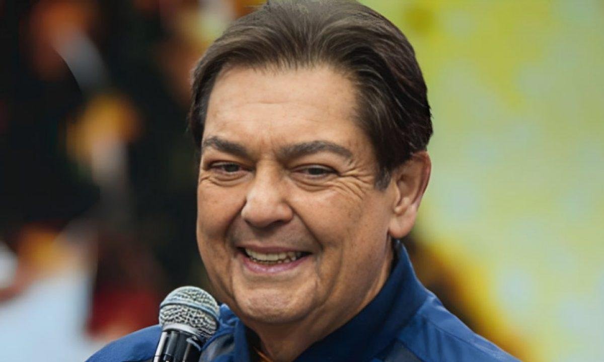 Faustão surge ao lado da família no aniversário de João Silva; veja