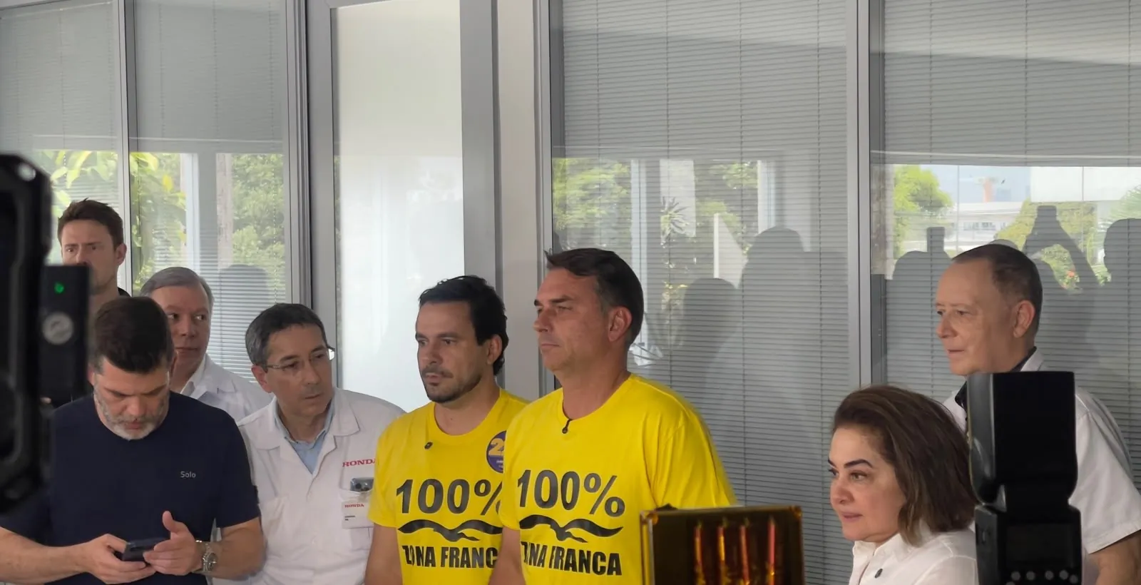 Investigado em inquérito no STF sobre financiamento de 'Dark Horse', Flávio diz que é 'positivo tirar o sigilo de tudo'